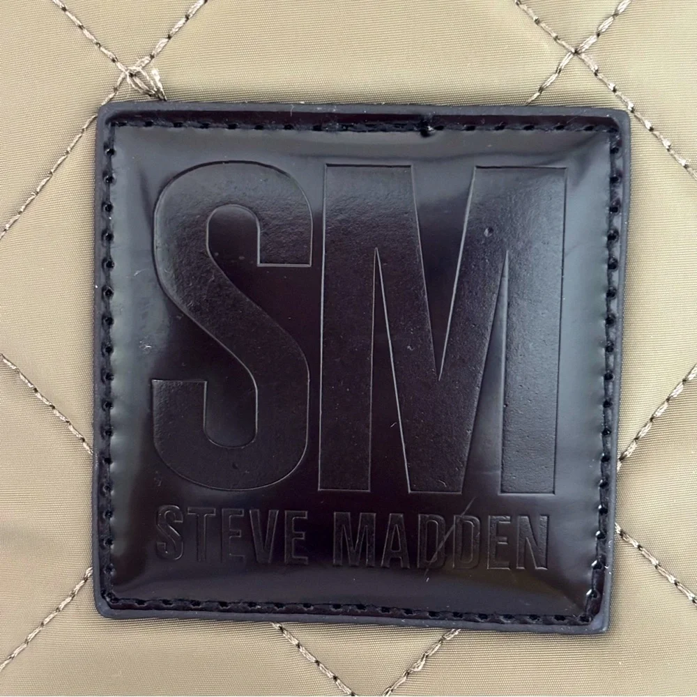 STEVE MADDEN Bavia Olive Green Quilted Crossbody Bag with Attached Water Bottle